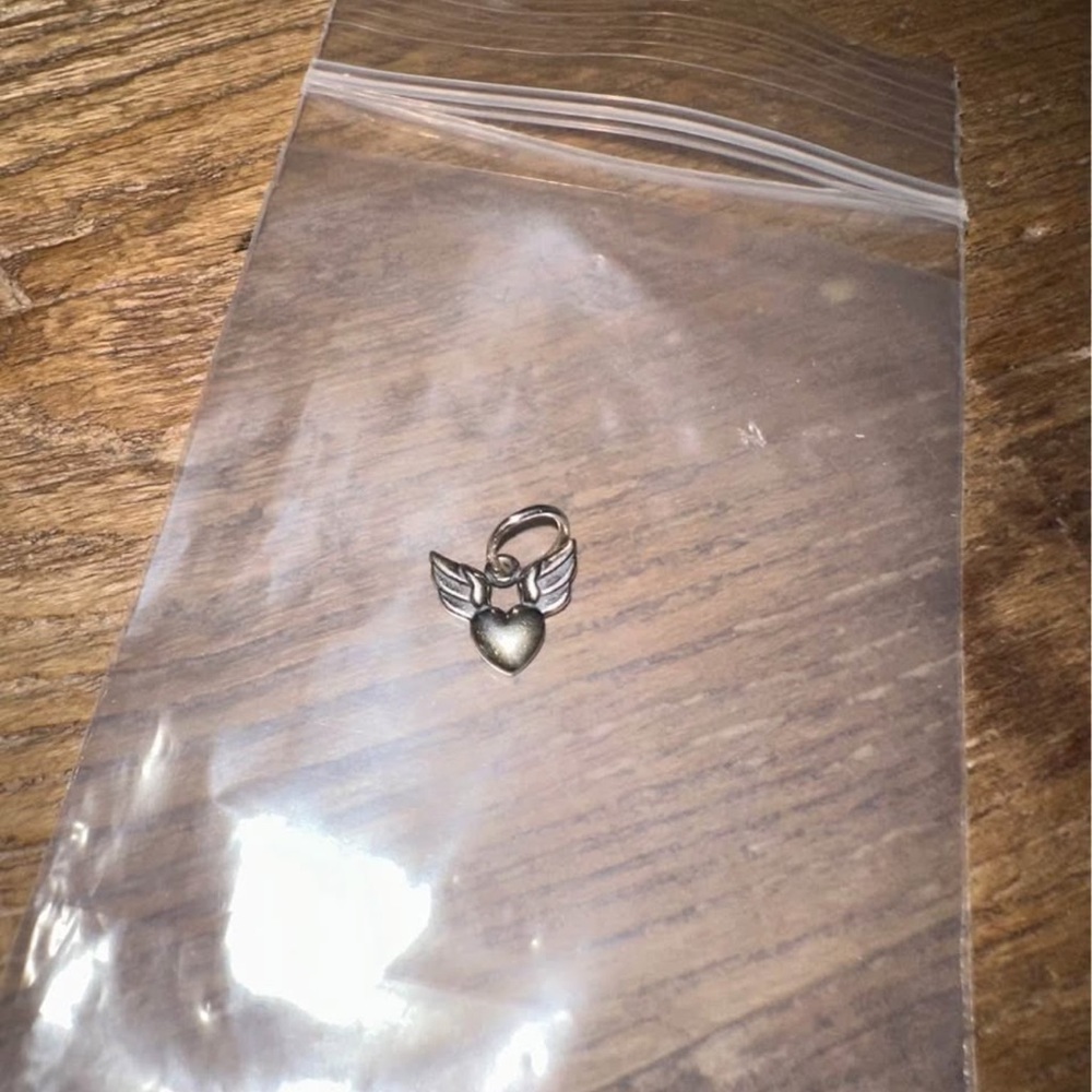 James Avery Retired Let Love Soar Charm